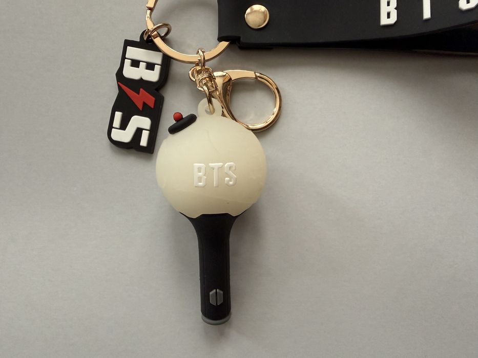 Kpop BTS ключодържател от 3 части