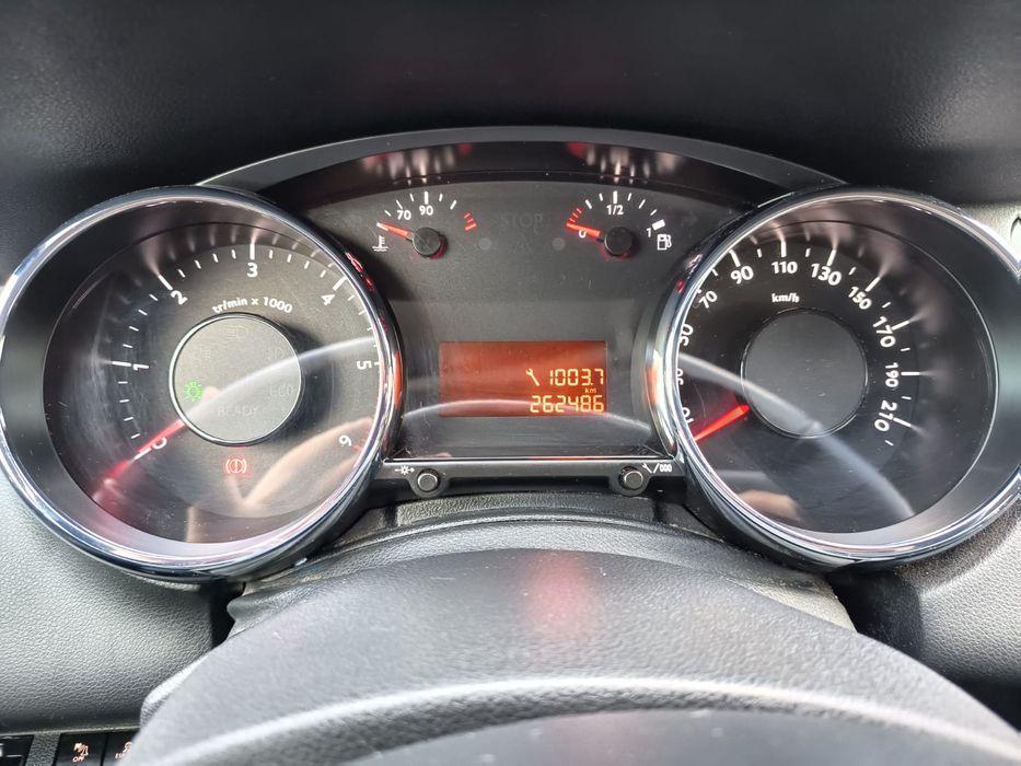 Vând Peugeot 5008 1,6 diesel euro 5