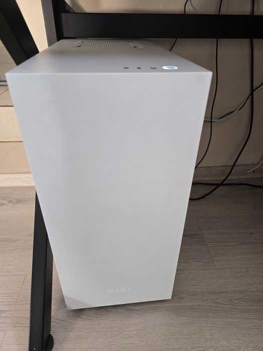Vand pc gamaing cu complet