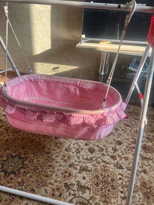 Диван и желбесік