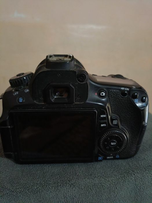 Canon EOS 60D Kamero