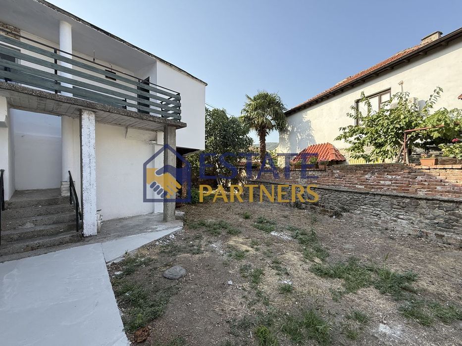 Къща в Пловдив, област-с.Първенец площ 151 цена 179500