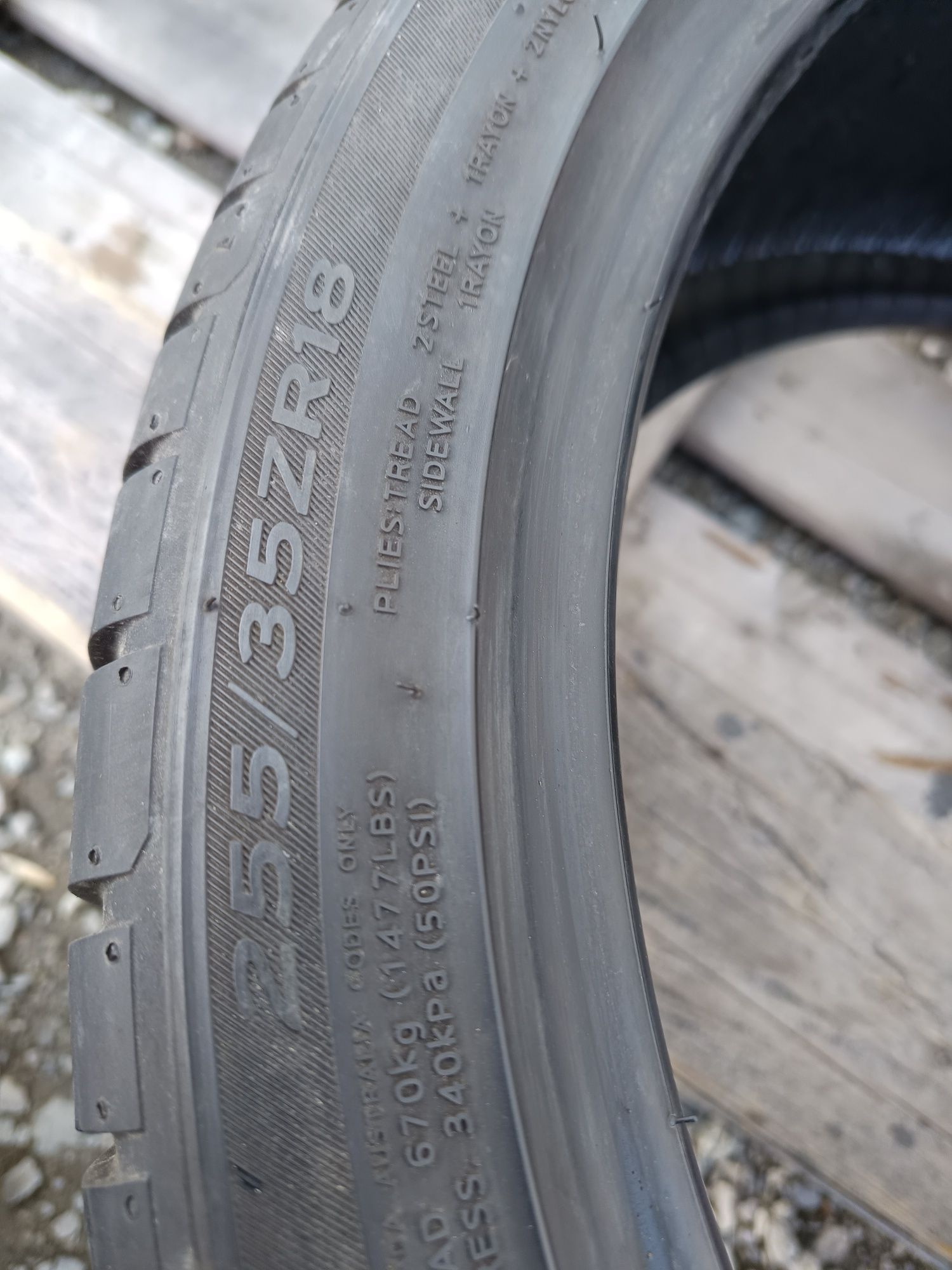 255 35 ZR 18 Hankook Дот4019