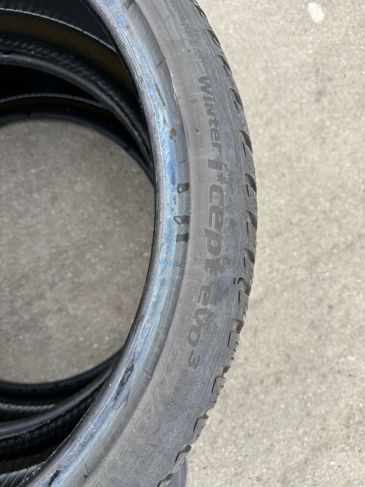 2бр зимни гуми 225 40 20 Hankook