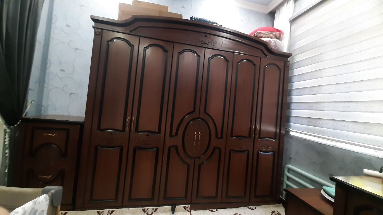 Срочно продается шифонер, кроват, комод, честер, тумбочка
