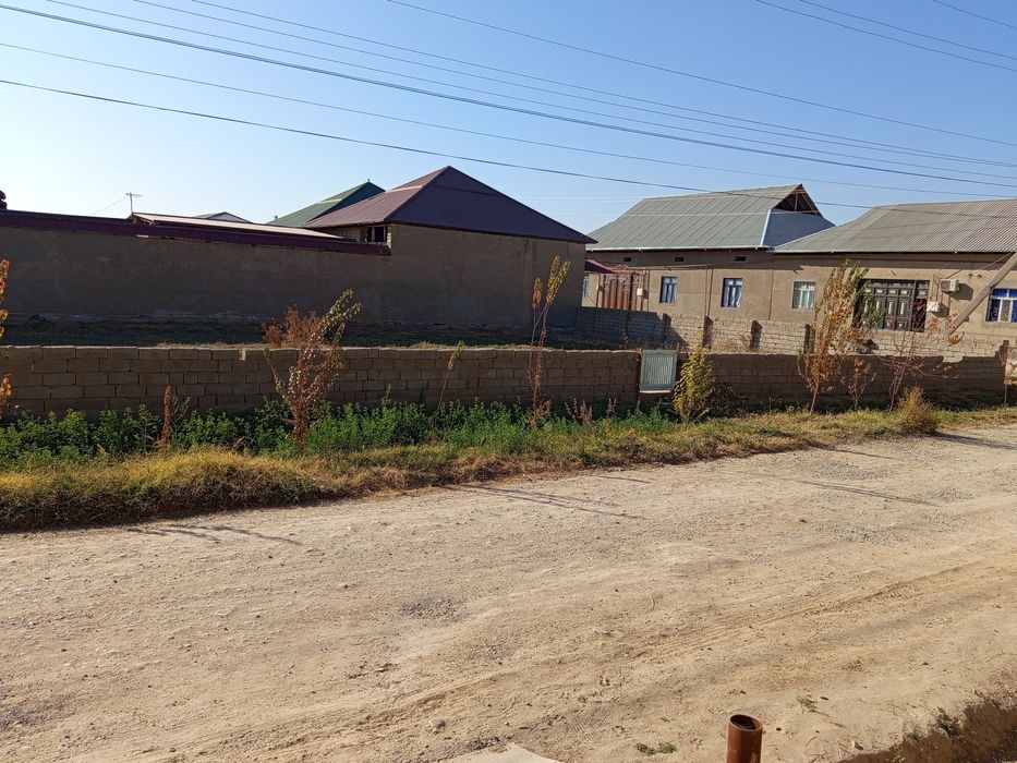 Xamro bobo tuyxona orqa tomonida yer sotiladi  qulayliklar svet gaz bo