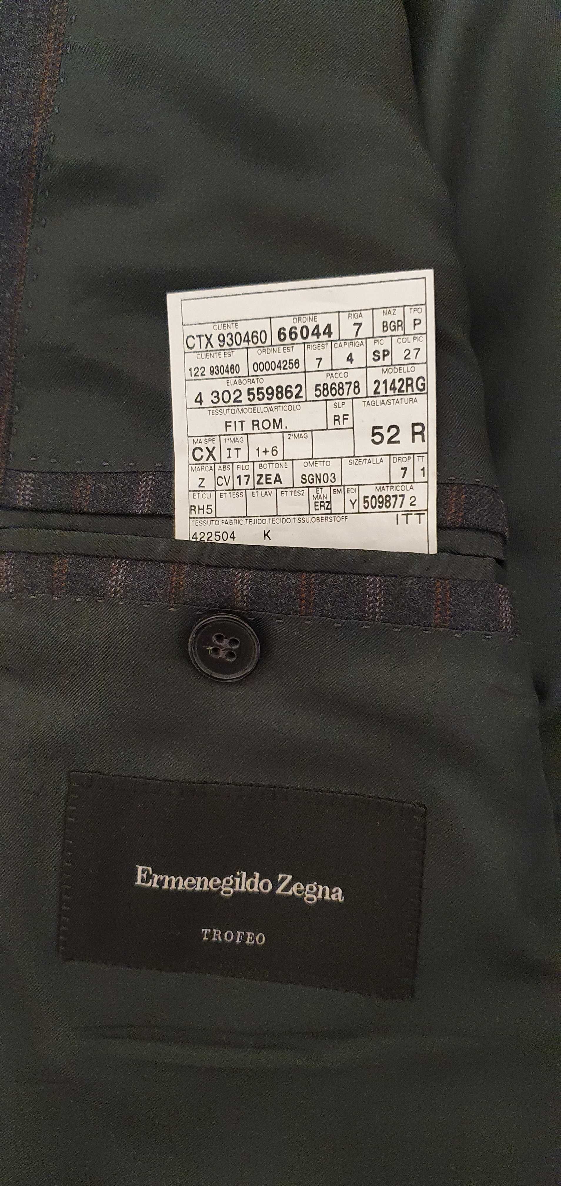 Сив раиран мъжки костюм Zegna