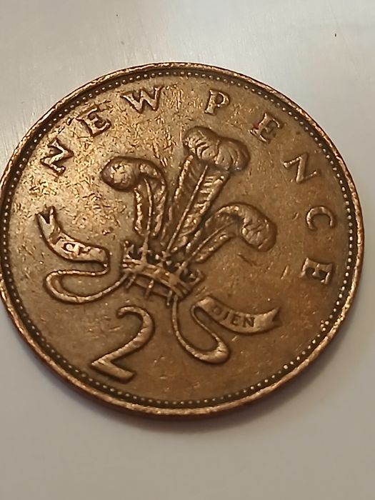 Продавам  редки английски монети