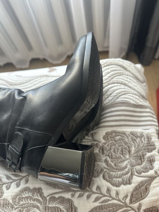 Продам осенние сапоги