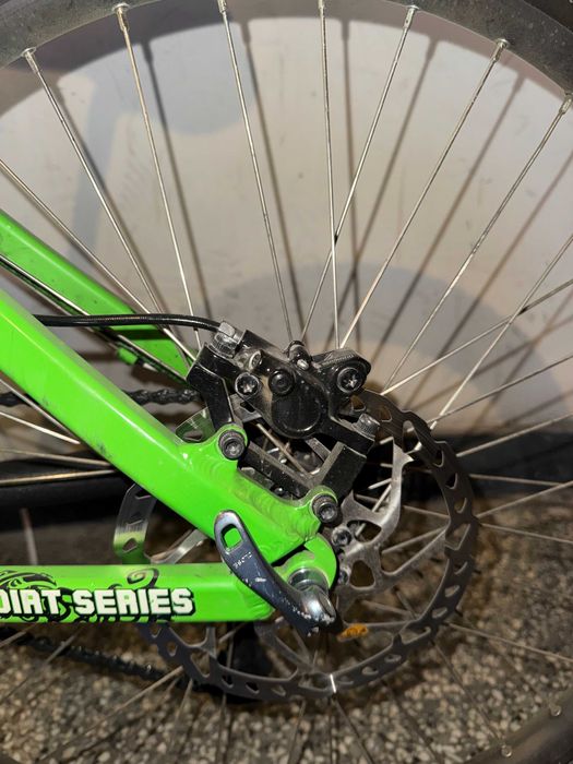 DRAG C1 Dirt Series с доста подобрения по него