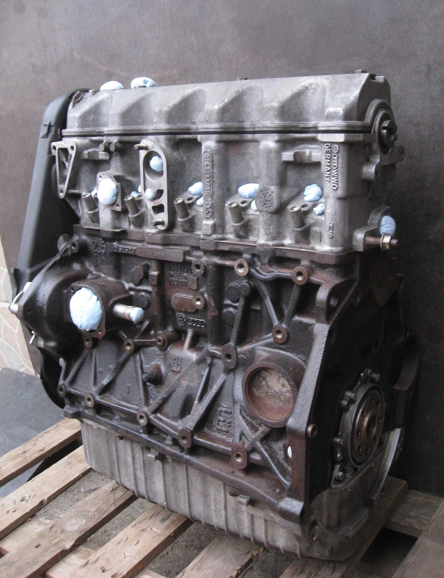 Motor VW T4 2500 TDI 2,5 65KW 88 CP AJT