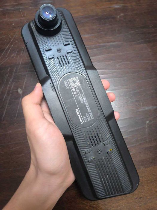 видеорегистратор LENOVO V7