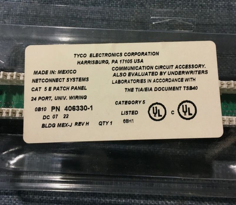 TYCO AMP NETCONNECT 406330-1 Cat5E Patch Panel universal cu 24 de port