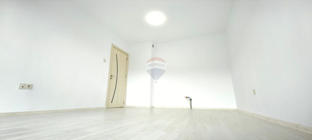 Продава се Двустаен апартамент в Варна, Аспарухово - 42 кв.м за 2260 €/кв.м - Снимка #2