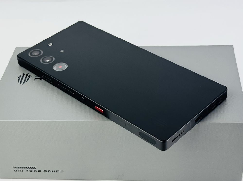 НОВ! ZTE Nubia RedMagic 10 Pro 256GB 12RAM Black Гаранция!