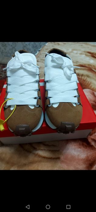 Новые женские Кро ссовки  38 размер