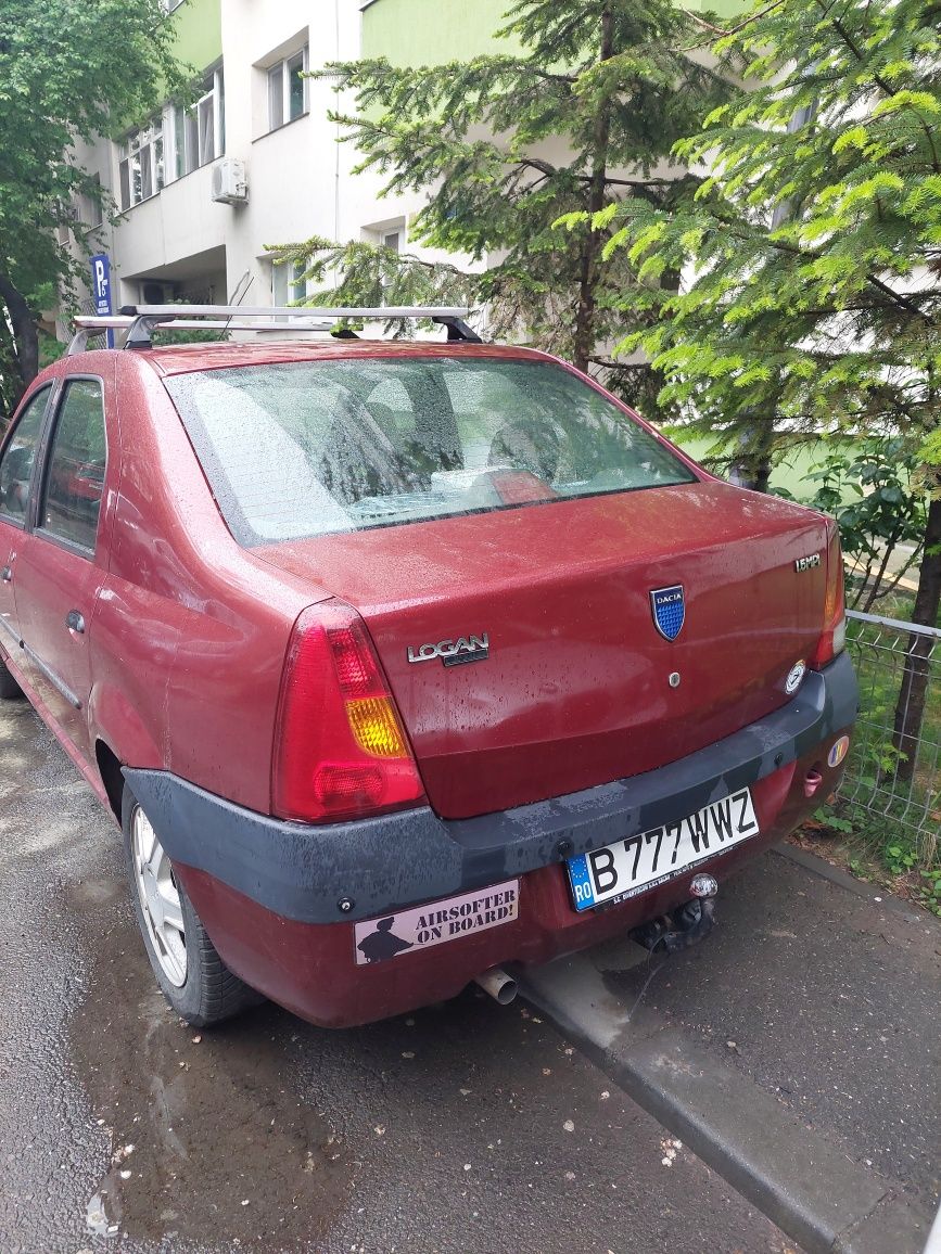 Dacia Logan, decembrie 2004, benzină, motor 1.6, AC, dotări