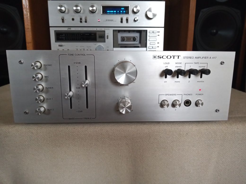 Amplificator Scott A - 417. 12,5 watts/canal, 4-16 ohms. Impecabil.