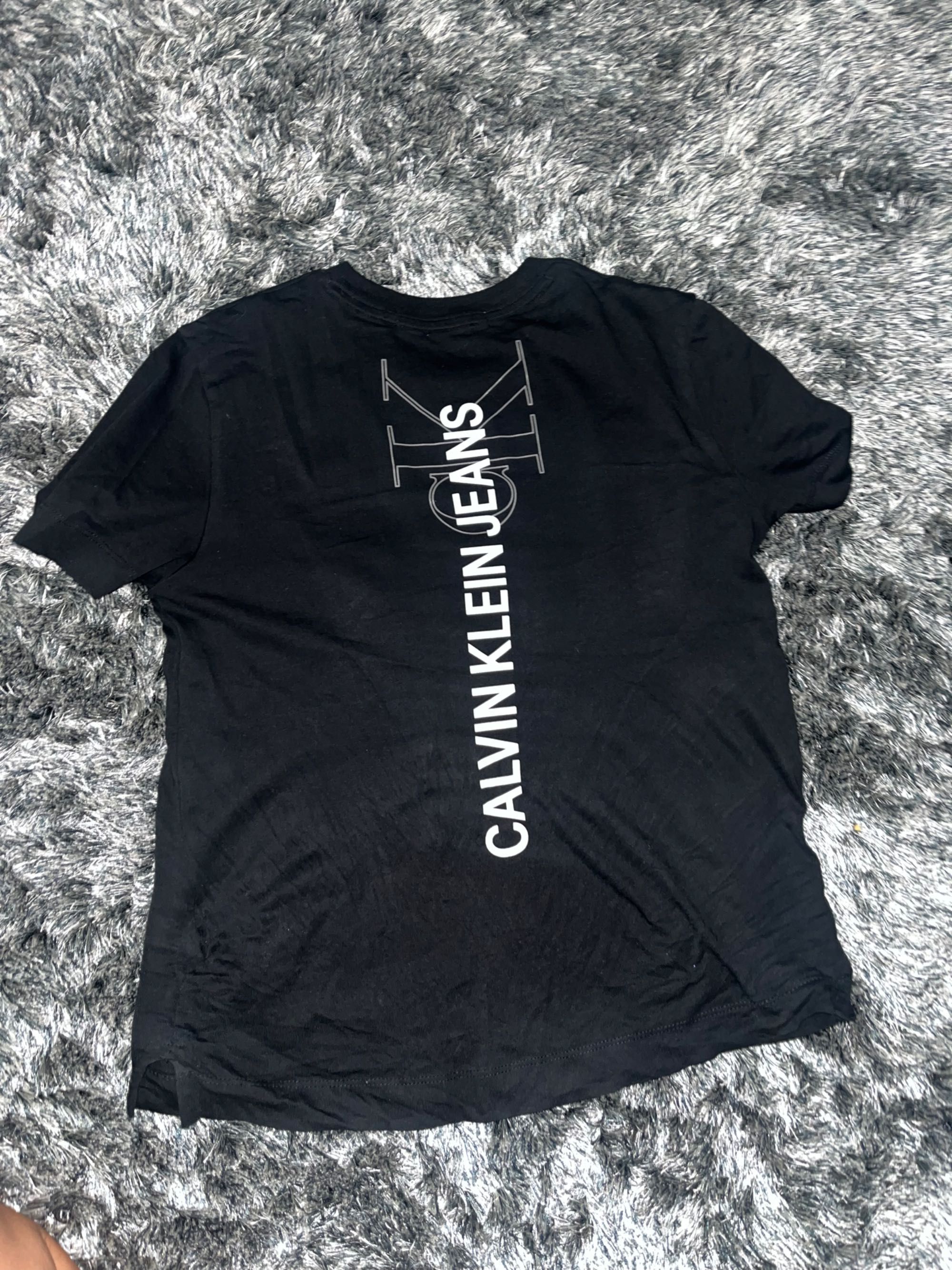 Блуза на Calvin Klein