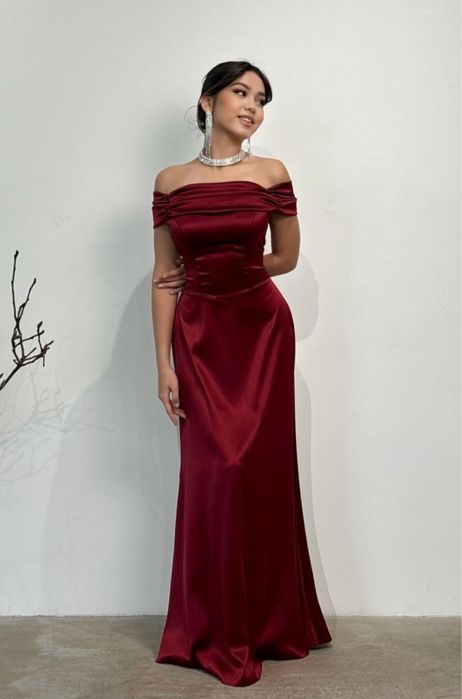 Вечернее платье бордовый