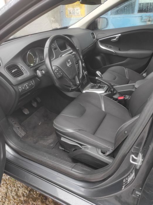 Volvo V40 D2 Kinetik  1.6 diesel.euro 5 115 cai ,an 2013