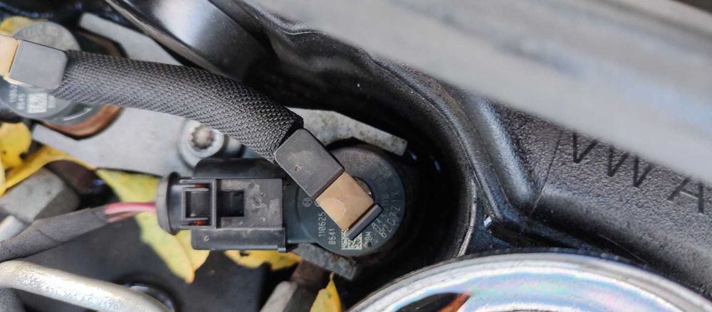 Дюзи VW Passat 7 kombi 2.0TDI - 03L 130 277J