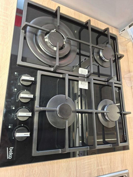 Plita incorporabila BEKO HBIAG64225SB, Gaz, 4 arzatoare, Wok, negru