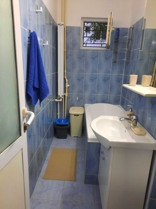 De inchiriat Apartament 2 camere semidecomandat