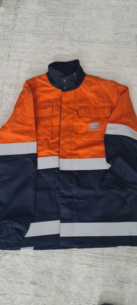 Продам спец одежду. НОВУЮ.