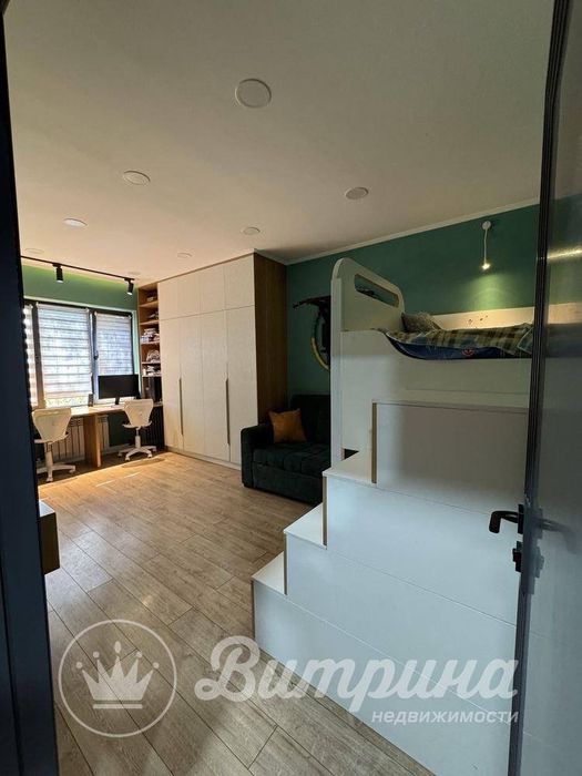 3 комнатная квартира с авторским ремонтом на Ферузе