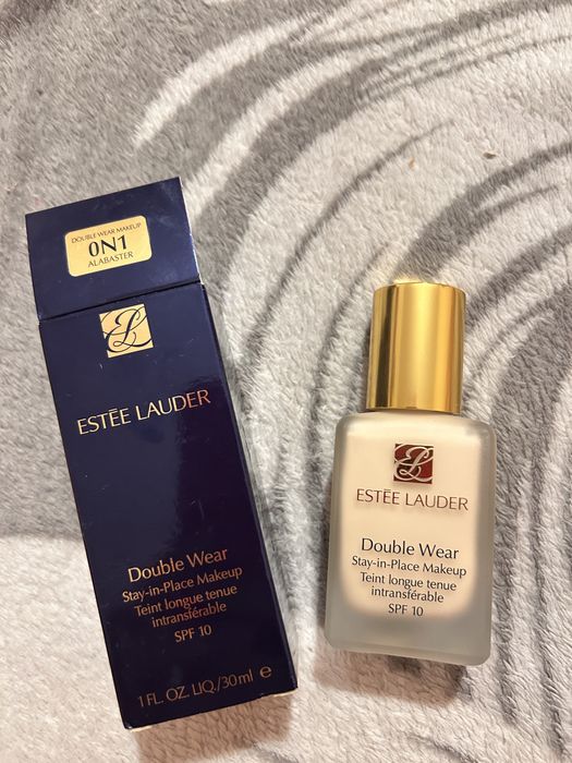 De vanzare fond de ten Estee lauder original