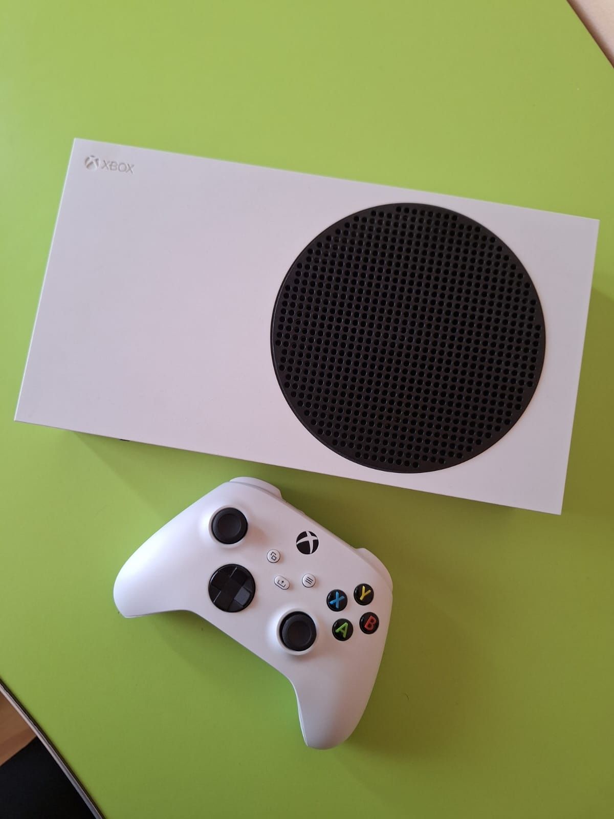 Vând Consola XBOX  Serie S 512GB+ Fortnite AND Rocket
