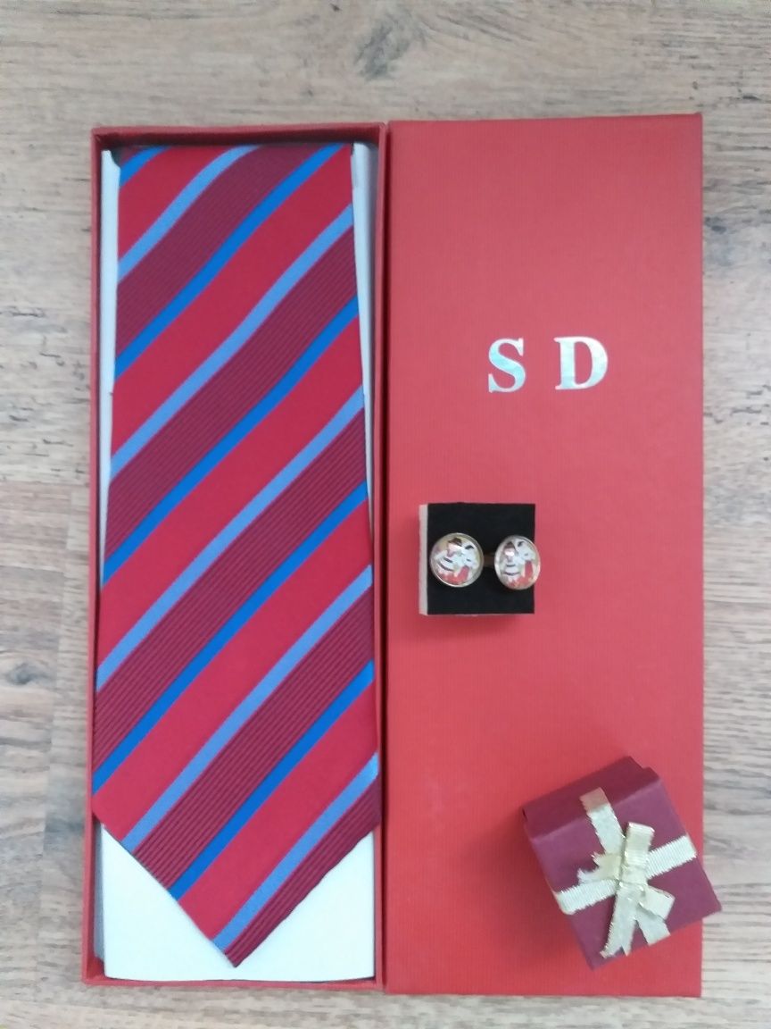 Transp gratuit Cravata si butoni pentru camasa