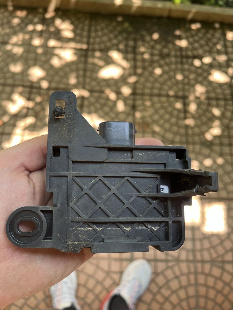 Радар сензор distronic radar sensor VW Passat B8