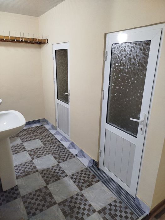 Milliy bogʻ metrosi yonida Arenda bezmakler