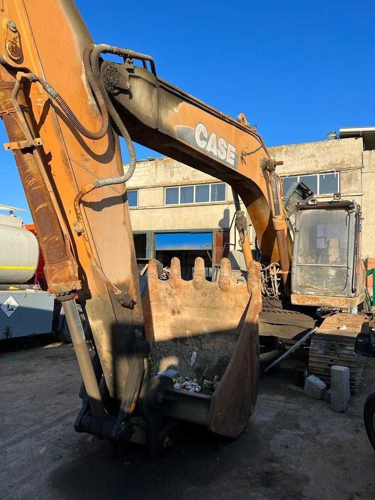 Dezmembrez excavator Case CX240 B