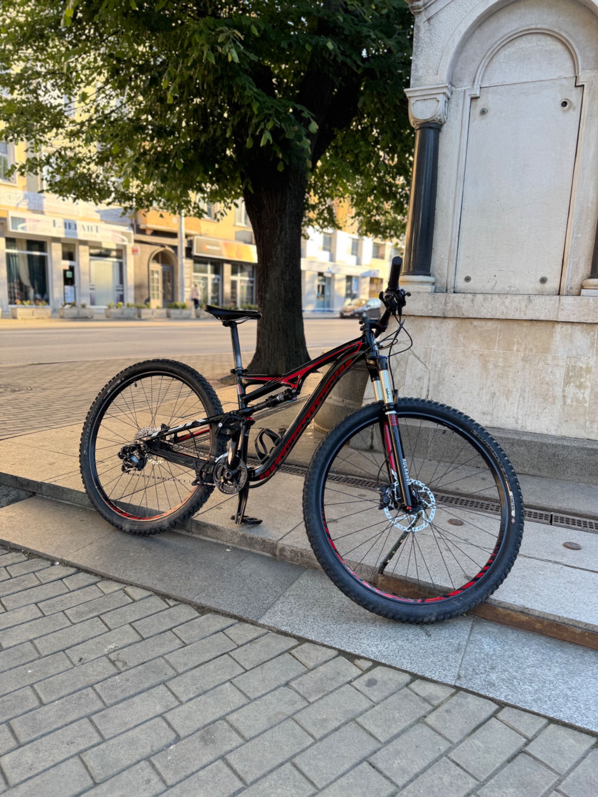 Продавам Specialized Camber evo 29