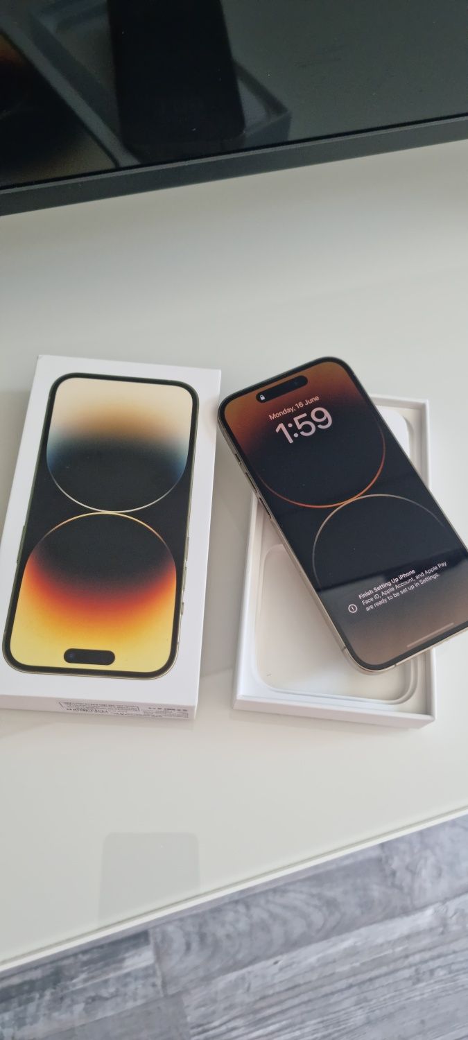 iPhone 14 PRO ...