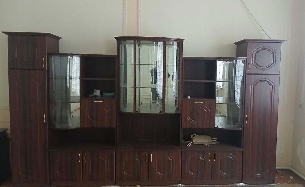 Стенка сотилади, холати яхши