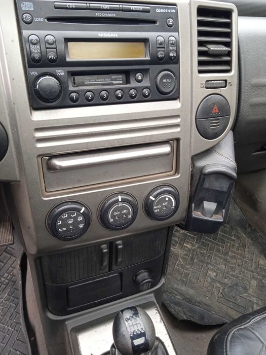 Nissan Xtrail 4x4 . Acte la Zi