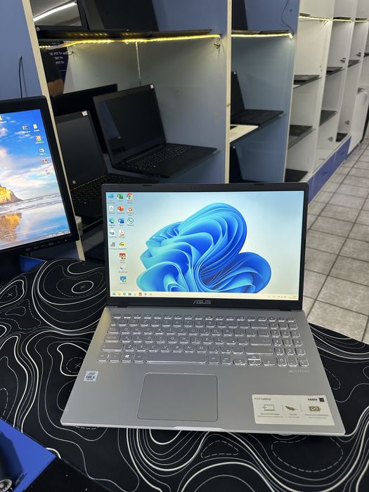 Asus Core i5-1035G1 ОЗУ-8ГБ ССД-256ГБ в хорошем состоян емкость 62%