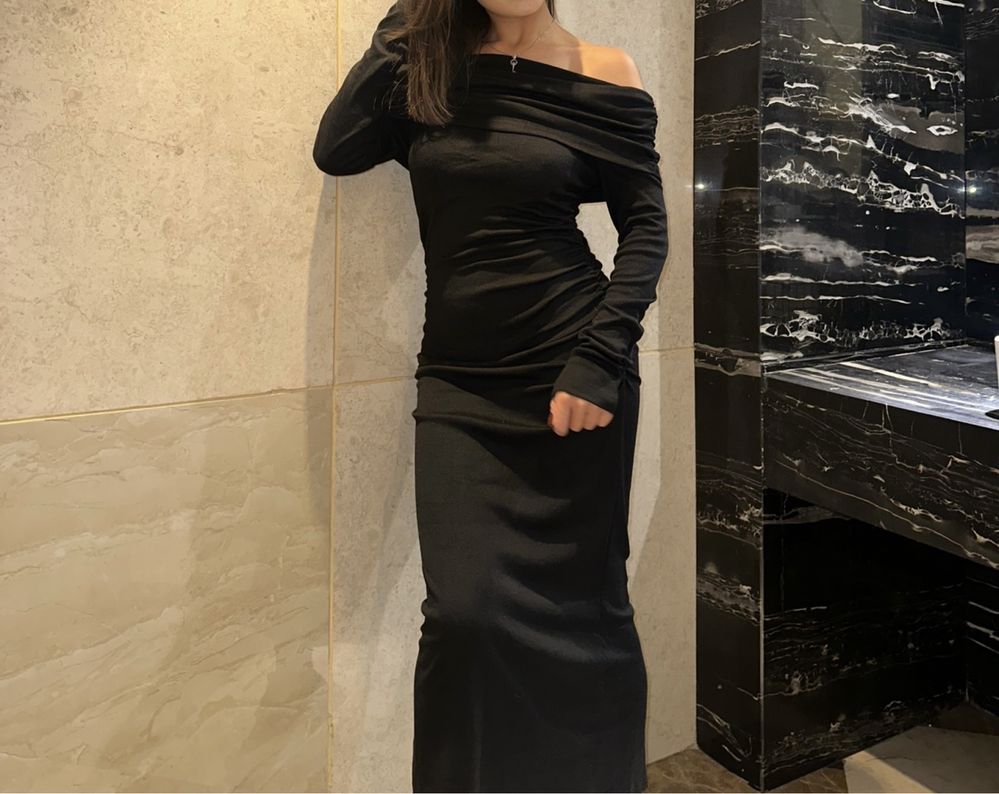 Платье стильное черное