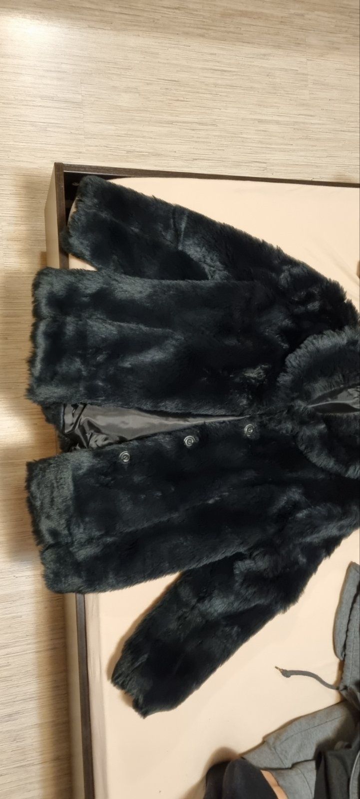 Пухено палто черно