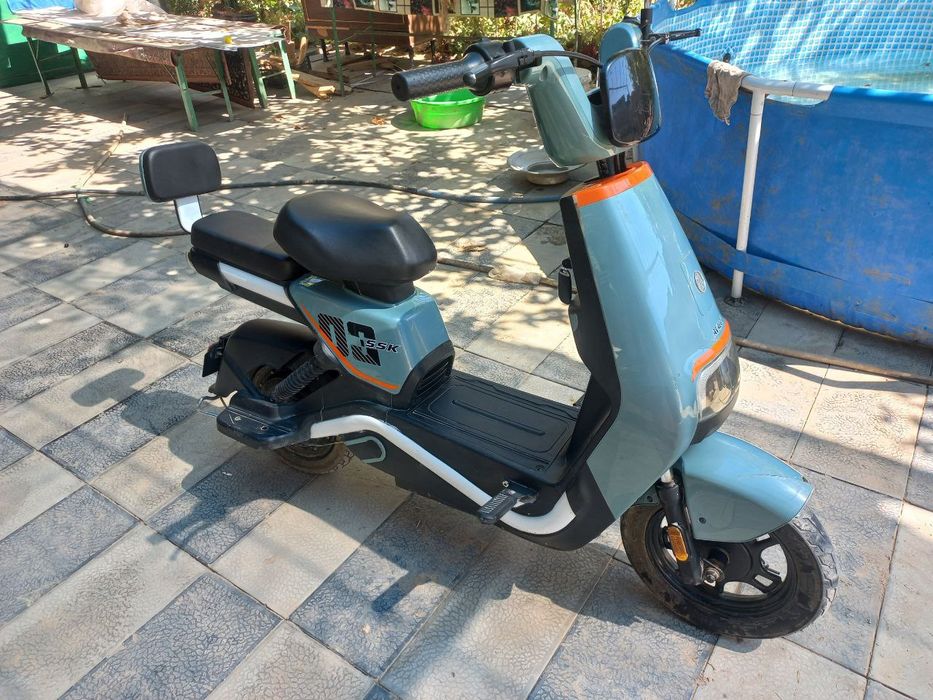 Skuter yoqsa like bosing