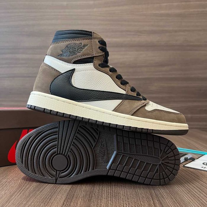 Adidasi Air Jordan 1 High x Travis Scott Premium