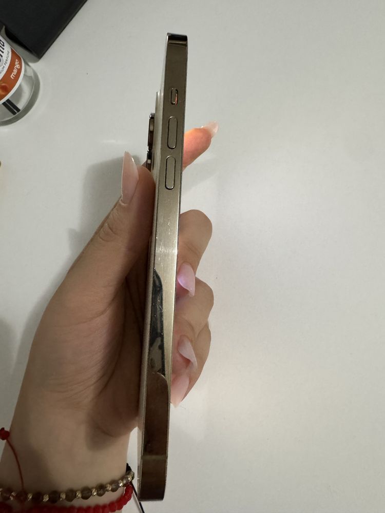 Iphone 14 pro max gold