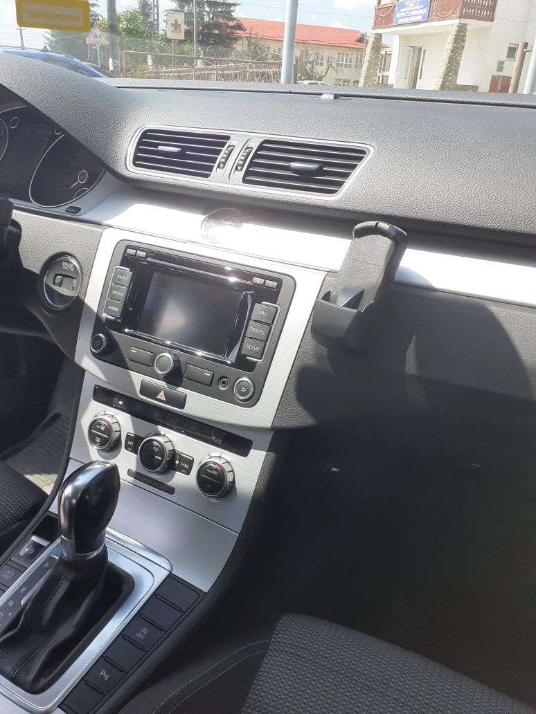 Vând Volkswagen Passat CC