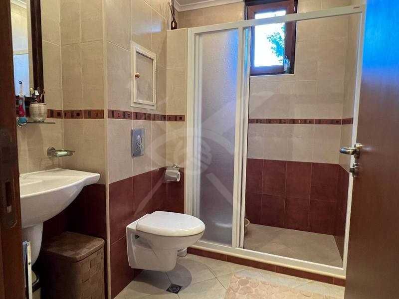 Продава се Двустаен апартамент в Обзор - 70 кв.м за 1259 €/кв.м - Снимка #2