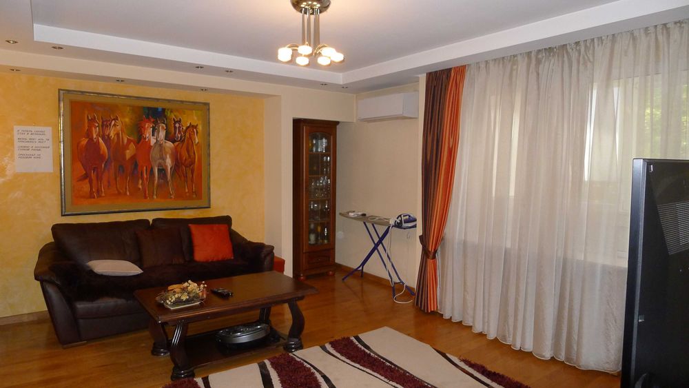 Продава се Тристаен апартамент в София, Медицинска академия - 90 кв.м за 3112 €/кв.м - Снимка #1