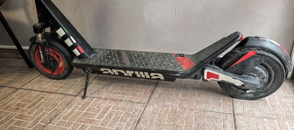 Trotineta Electrica Aprilia eSR2 EVO_10 inch_DEFECTIUNE MOTOR - EROARE